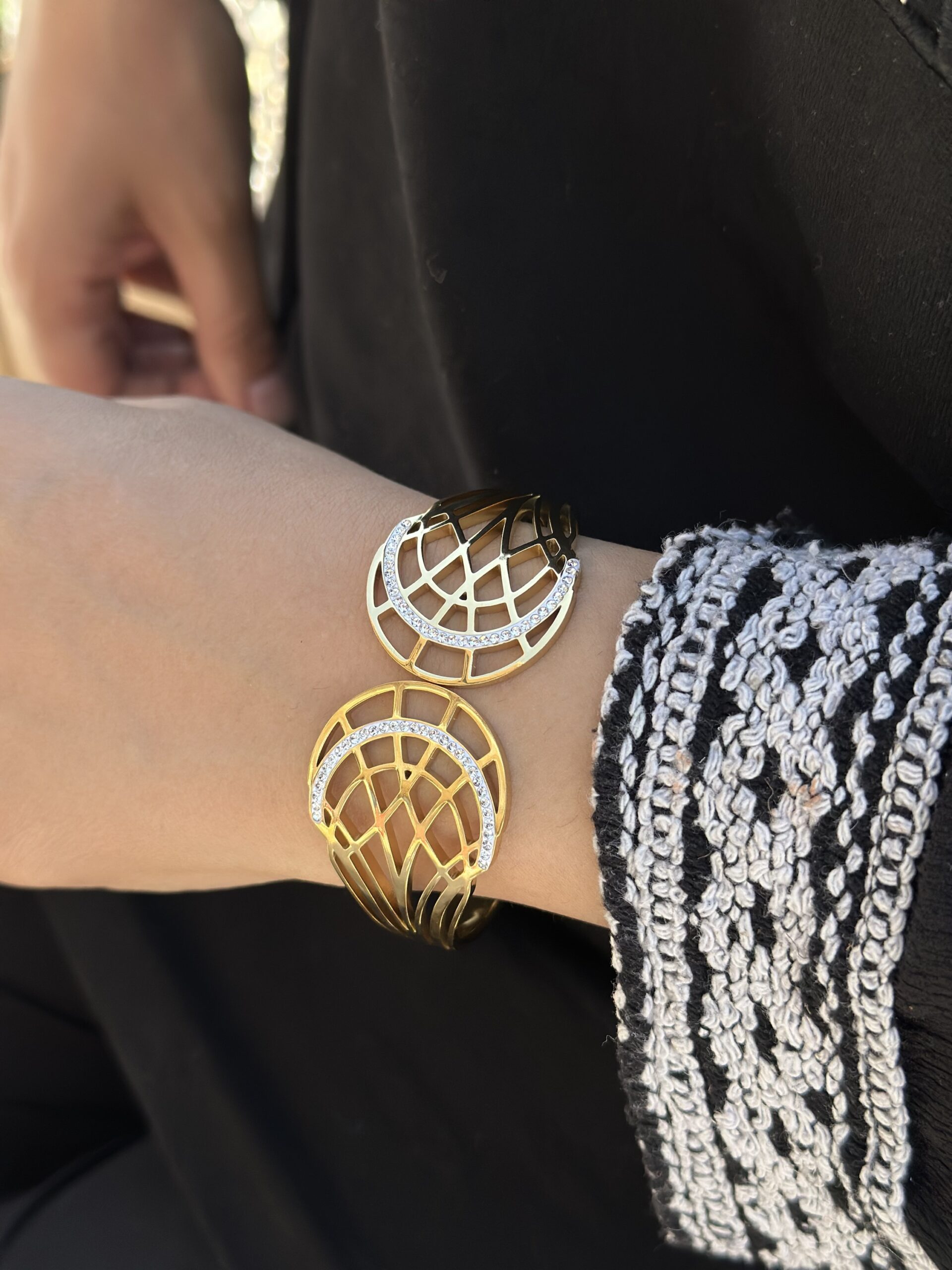 Taşlı gold kelepçe