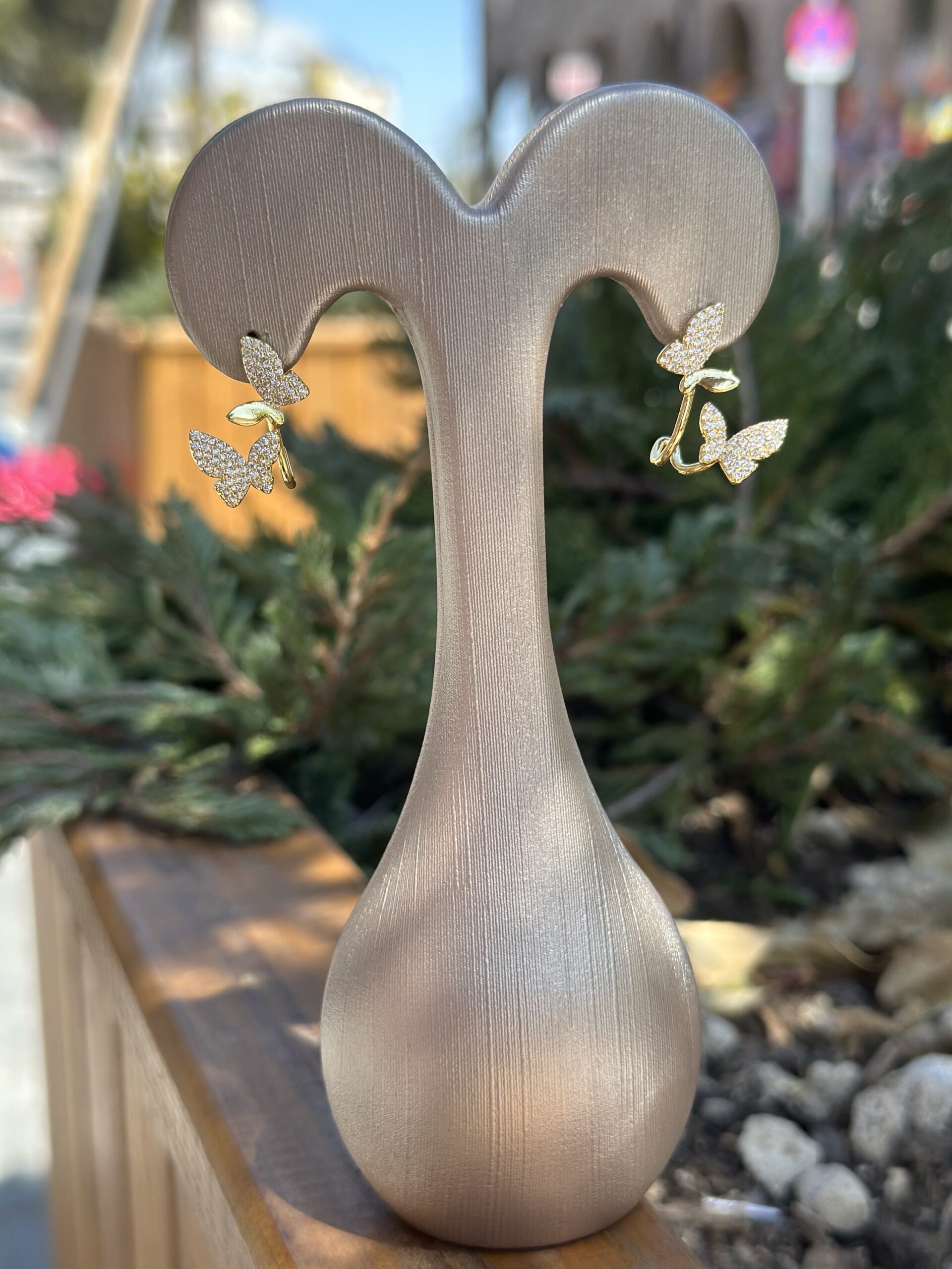 Kelebek küpe gold