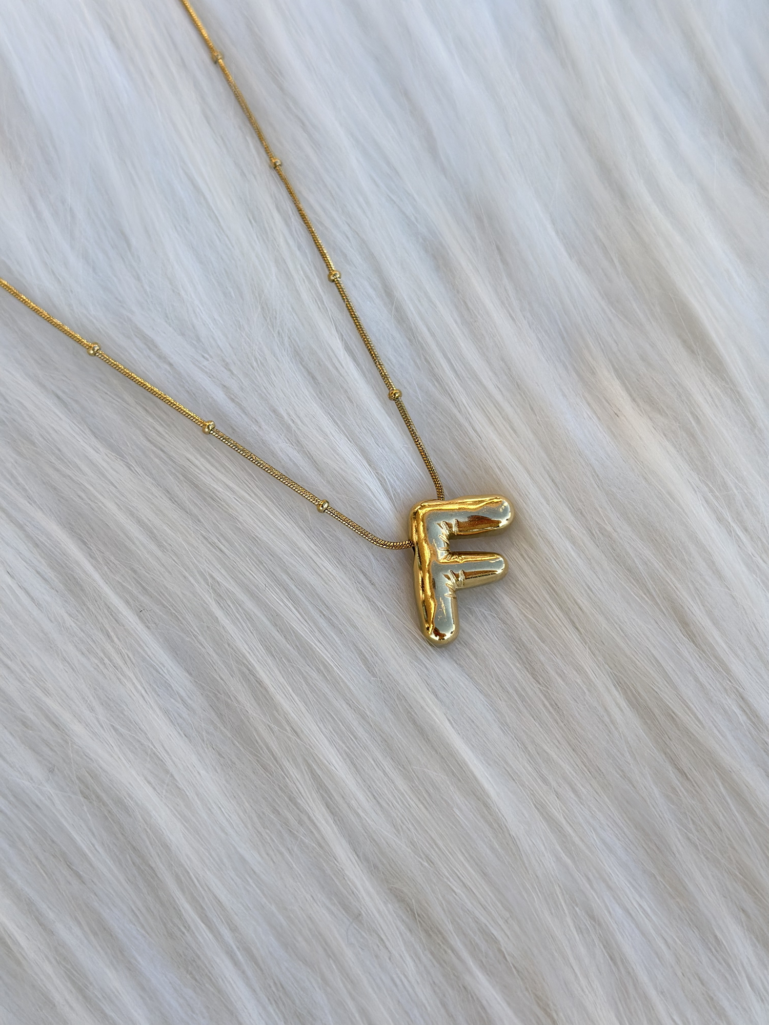 F HARFİ GOLD KOLYE