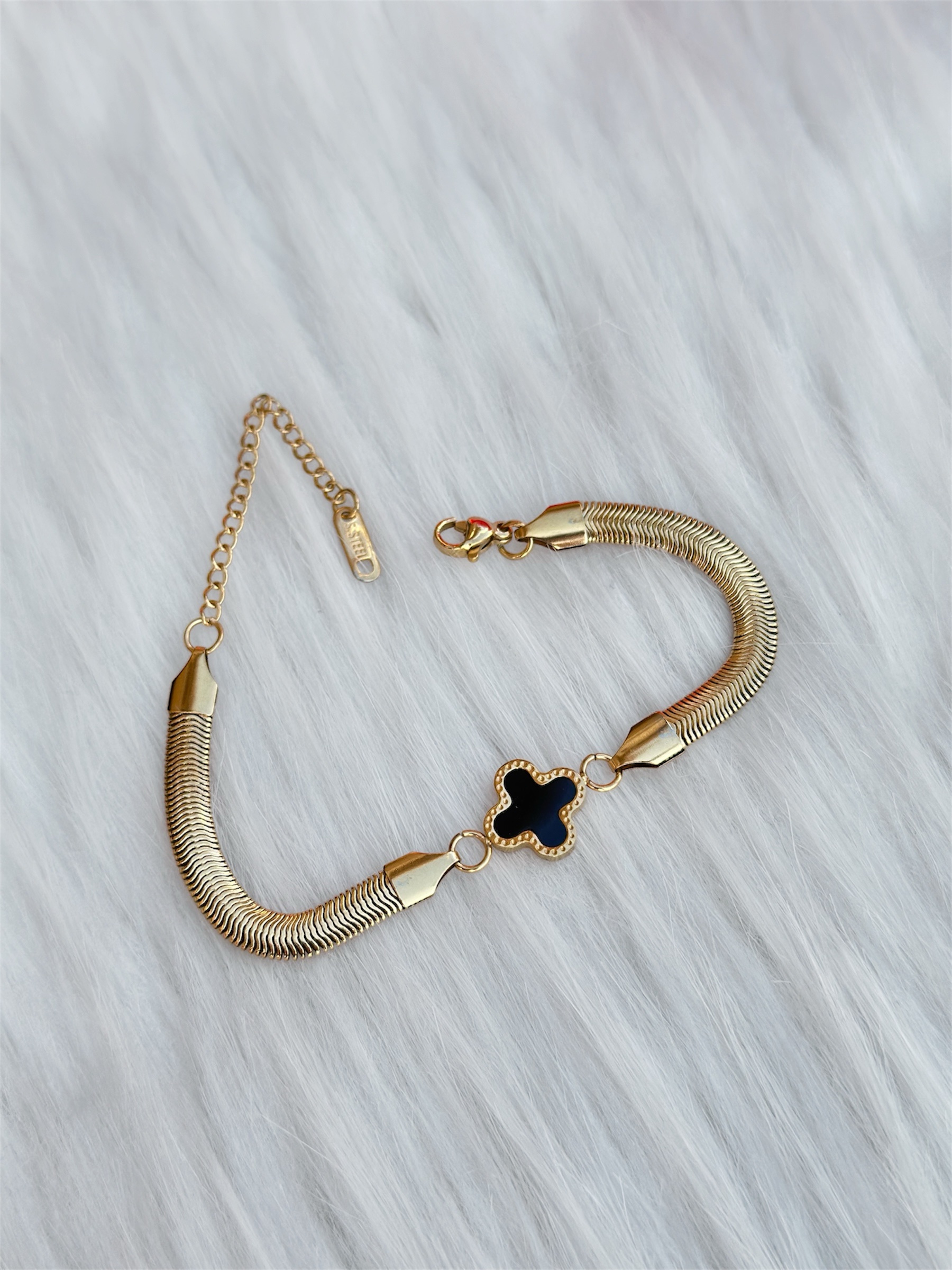 Trend yonca bileklik gold