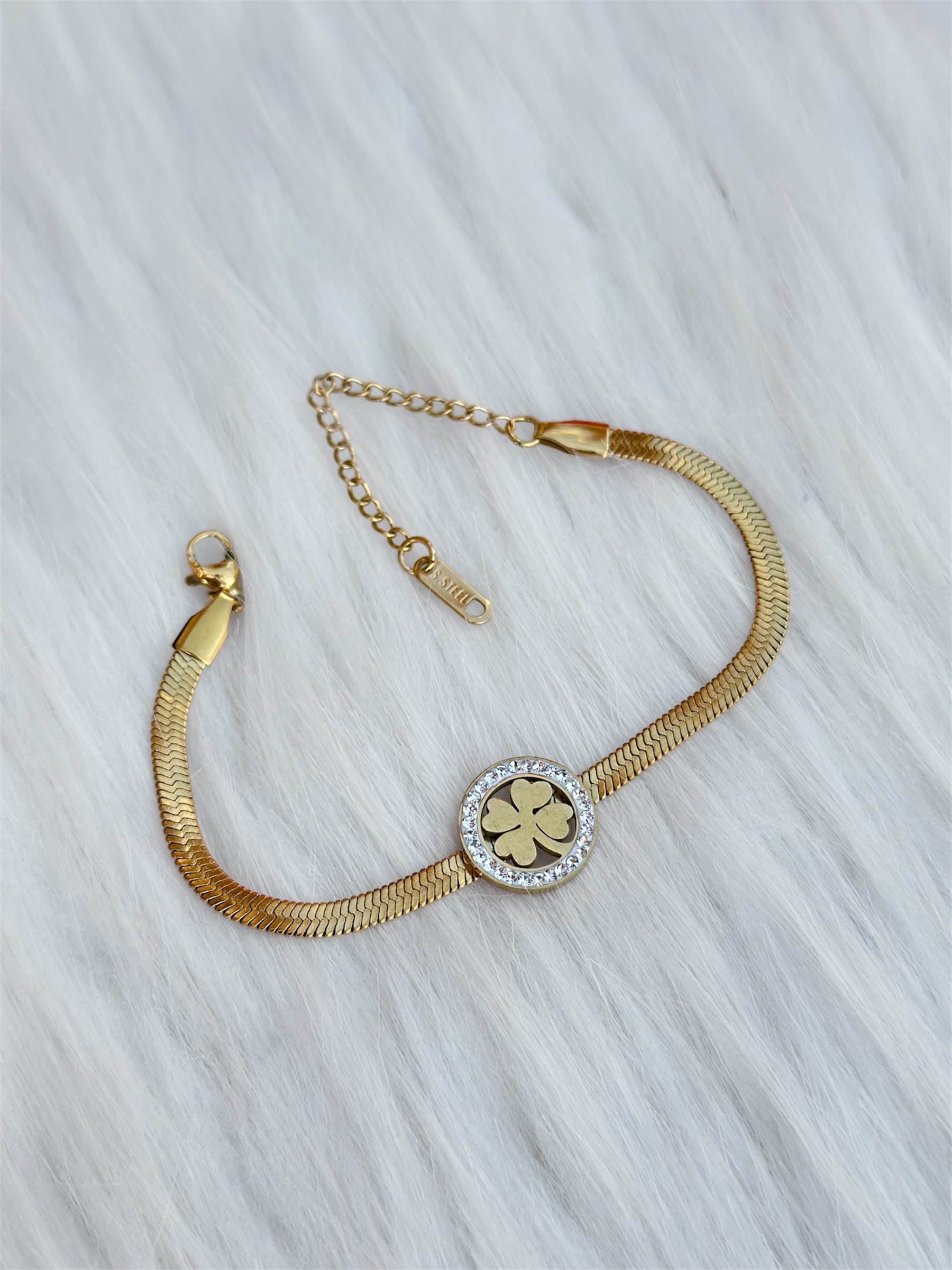 Trend gold yonca bileklik
