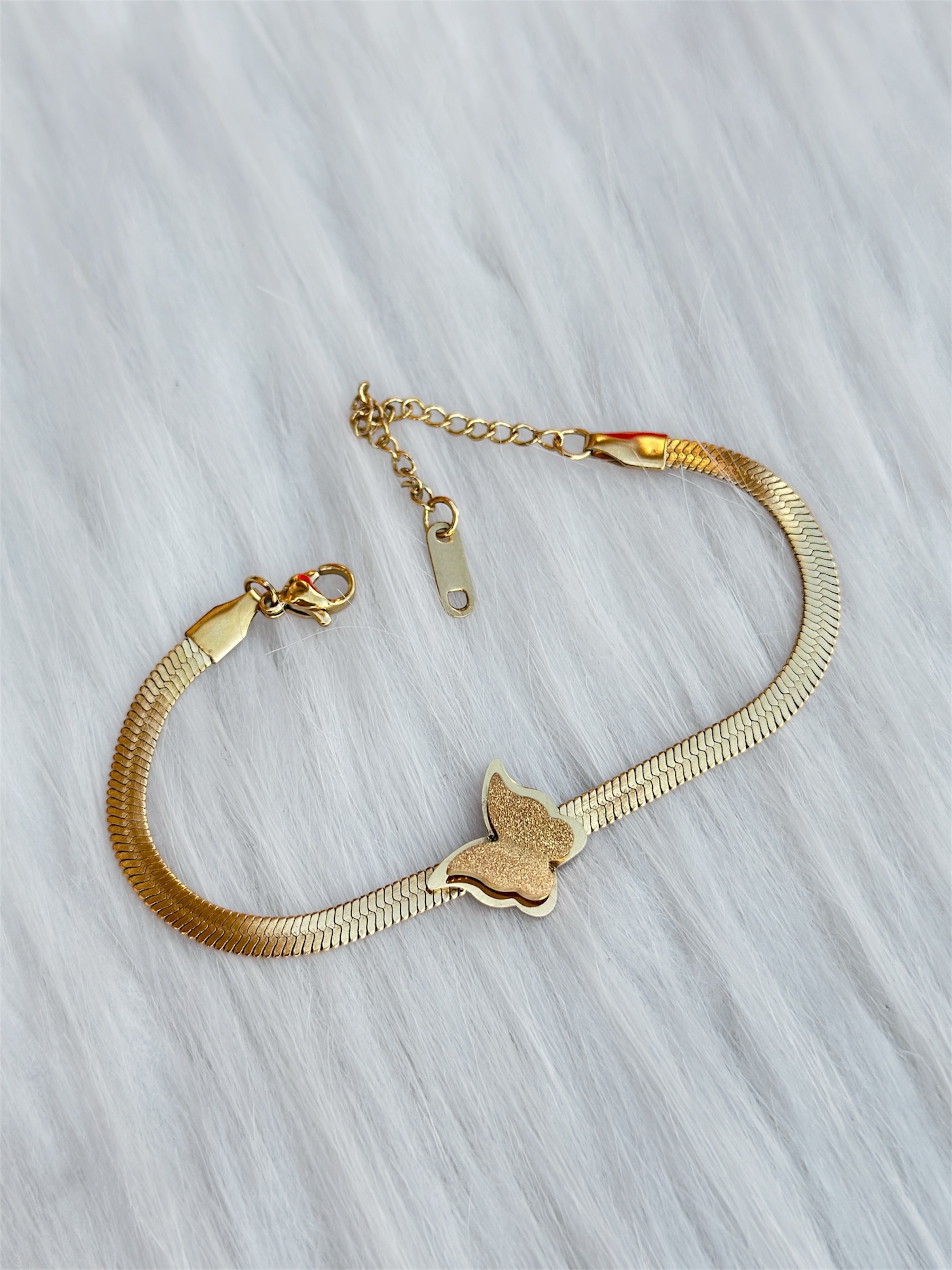 Kelebek bileklik gold